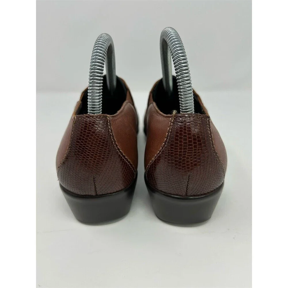 SAS Nora Women's Slip-On Loafers Brown Comfort Shoes Textured Toe Band Size 7.5M